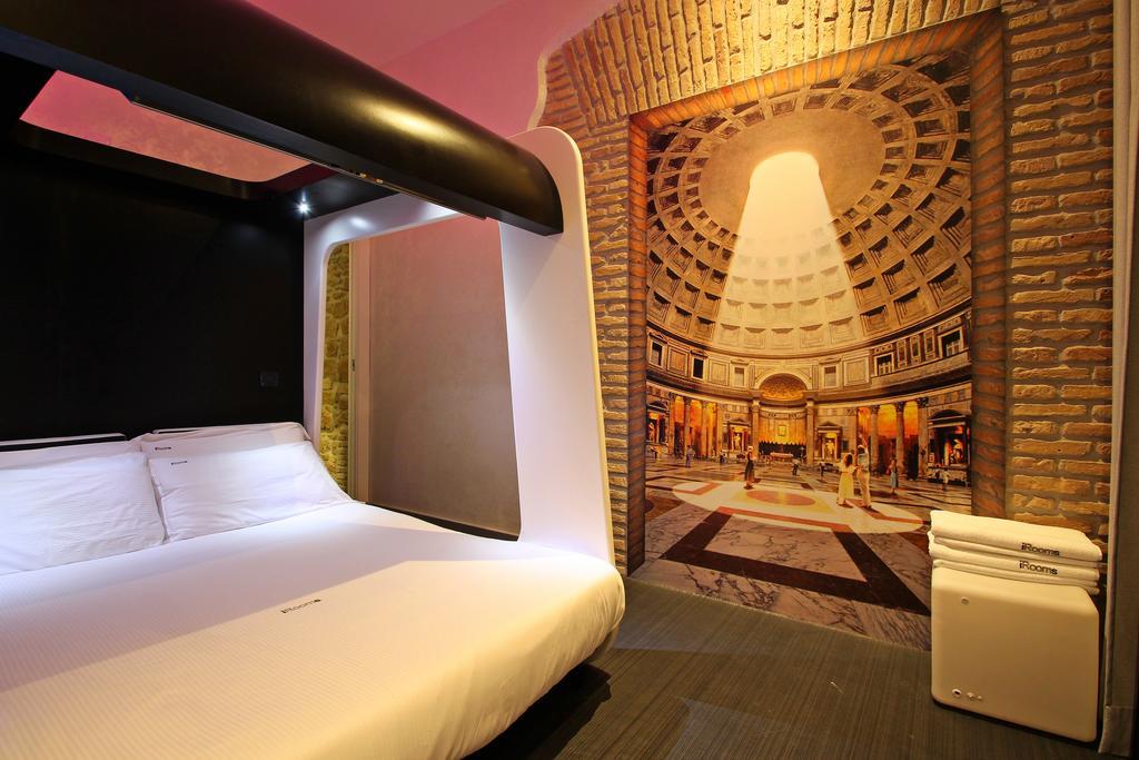 Acomodação com café da manhã  Magenta Pantheon Navona 4*